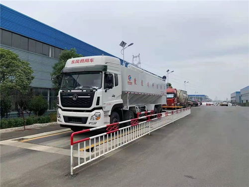 延安30吨散装饲料车厂家专业解析 高效畜牧运输的得力助手